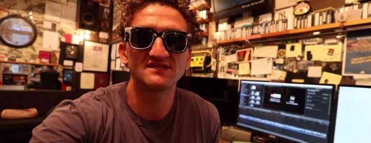 How to vlog like a pro! Tips from Casey Neistat.